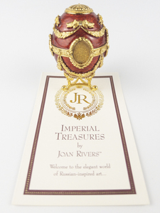 lot 50 image: Joan Rivers Imperial Treasures I Portrait Egg  - 1996