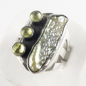 lot 9A image: Jay King  Pistachio Green Freshwater Pearl Sterling Silver Statement Ring . Size&nbsp9.25 - 9.5. 