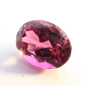 lot 81 image: PINK TOURMALINE - 1.55ct. Oval brilliant cut