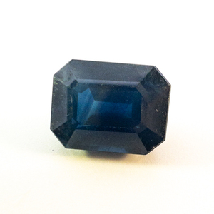 lot 83 image: NATURAL BLUE SAPPHIRE - 2.07ct. Emerald cut