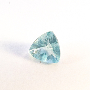 lot 90 image: APATITE - 0.44ct. Trillion cut