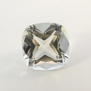 lot 99 image: PRASIOLITE (GREEN QUARTZ) - 0.44ct. Square cushion cut