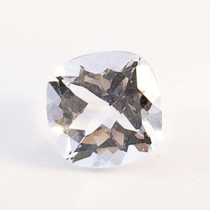 lot 304 image: GOSHENITE (COLORLESS BERYL)  - 1.23ct. Square cushion cut