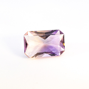 lot 335 image: AMETRINE - 2.78ct. rectangular brilliant cut