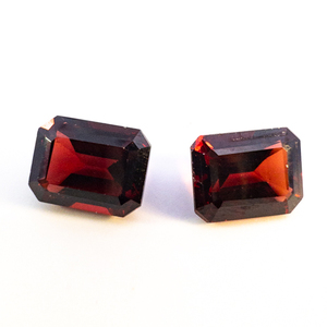 lot 350 image: Pair of GARNET - 5.97ct total weight Emerald cut