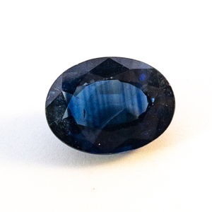 lot 357 image: NATURAL BLUE SAPPHIRE - 0.83ct. Oval brilliant cut