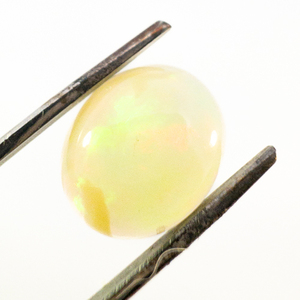 lot 367 image: ETHIOPIAN OPAL - 2.28ct. Oval cabochon cut
