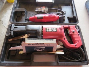 lot 11 image: Mixed Lot of Tool Shop Tools - Reciprocating Saw and Rotary Tool