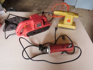 lot 15 image: Mixed Lot of Sanders and Cut Off Tool