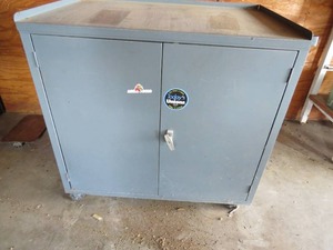 lot 30 image: Metal Garage Cabinet 36L x 24W x 35H w Wheels
