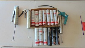 lot 90 image: Mixed Lot of 13 Tubes of Grease and Grease Guns