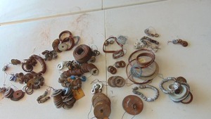 lot 99 image: Mixed Lot of Assorted Washers and Rolled Wire