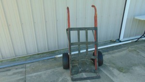 lot 113 image: Barrell Mover DollyHand Truck