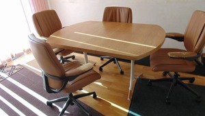lot 173 image: Dining room Table with 4 Chairs