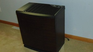 lot 189 image: AirCare Humidifier