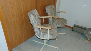 lot 194 image: Pair of Dining roomSide Chairs