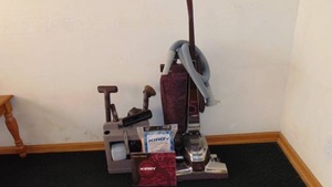 lot 195 image: Kirby G5 Vacuum with Accessories