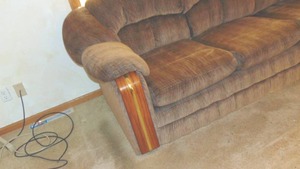 lot 200 image: Livingroom Couch