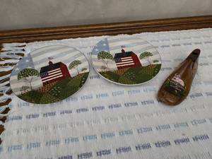 lot 14 image: Lot of 2 Decorative Plates and Painted Shoe Form