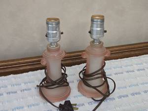 lot 24 image: Lot of 2 Decorative Ceramic Lamps