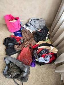 lot 113 image: Large Lot of Various Bags