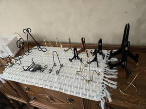 lot 127 image: Large Lot of Various Plate Holders and Displays