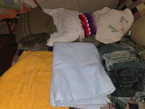 lot 178 image: Lot of Various Blankets