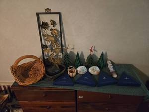 lot 190 image: Various Pieces of Home Decor Basket, Small Xmas Trees, Triangle Boxes