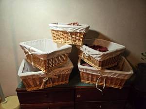 lot 206 image: Lot of Matching and Nesting Baskets