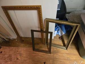 lot 252 image: Variety of Art Frames and Glass for Different Frames
