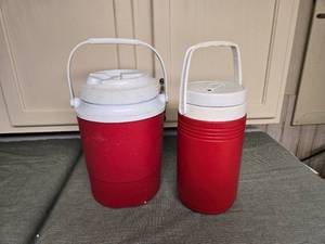 lot 262 image: Lot of 2 Water Jugs