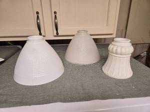 lot 264 image: Lamp Light Globes
