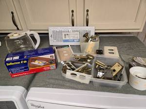 lot 272 image: Air Deflector, Floor Vent Cover, Outlet Covers and More