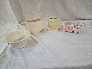 lot 276 image: Various Small Flower Pots