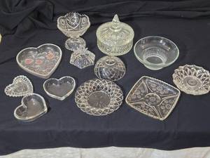 lot 290 image: Heart Shaped Crystal Dishes and Other Crystal