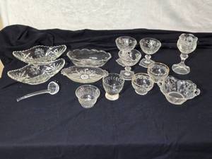 lot 295 image: Crystal and Glass Cups and Bowls