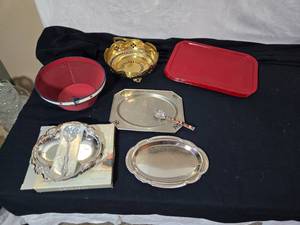 lot 312 image: Metal Serving Trays and Servers