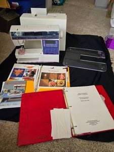 lot 343 image: Husqvarna Viking Lily Model 550 Quilting Sewing Machine