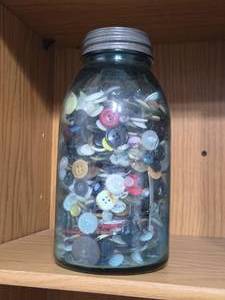 lot 370 image: 8 12 Jar of Buttons