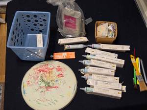 lot 390 image: Tri-Chem Paints and Accessories - Old, Unsure of Viability