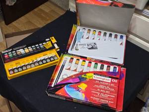 lot 394 image: Unopened Paints, Georgian Oils and Testors - Unknown Age
