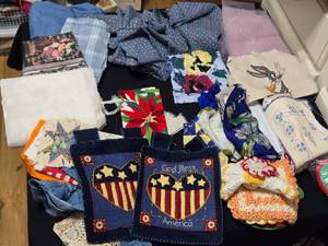 lot 402 image: Variety of Different Cut Fabrics
