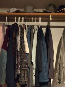 lot 479 image: Lot of Assorted Clothing and Hats - Various Sizes