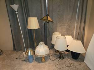 lot 480 image: Assorted Lot of Table and Floor Lamps - Various Styles