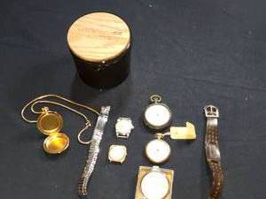 lot 500 image: Vintage and Antique Pocket Watches and Wristwatches Collection