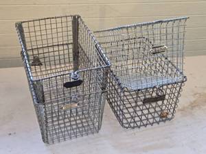 lot 542 image: Lot of 4 Vintage Wire Storage Baskets by Various Manufacturers