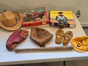 lot 560 image: Vintage Sports Equipment and Collectible Western Toy Sets - Boxes are Empty