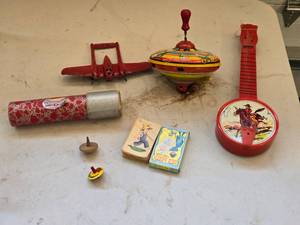 lot 563 image: Vintage Toy Collection Old Maid Card Game, Kaleidoscope, and More