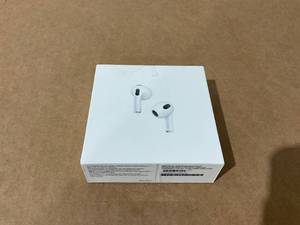 lot 16 image: Apple AirPods (3rd Generation)