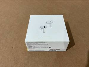 lot 22 image: Apple AirPods Pro (2nd Generation)